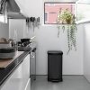 Kosz na śmieci Curver Deco Bin 50 litrów czarny Keter www.swiatkoszy.eu